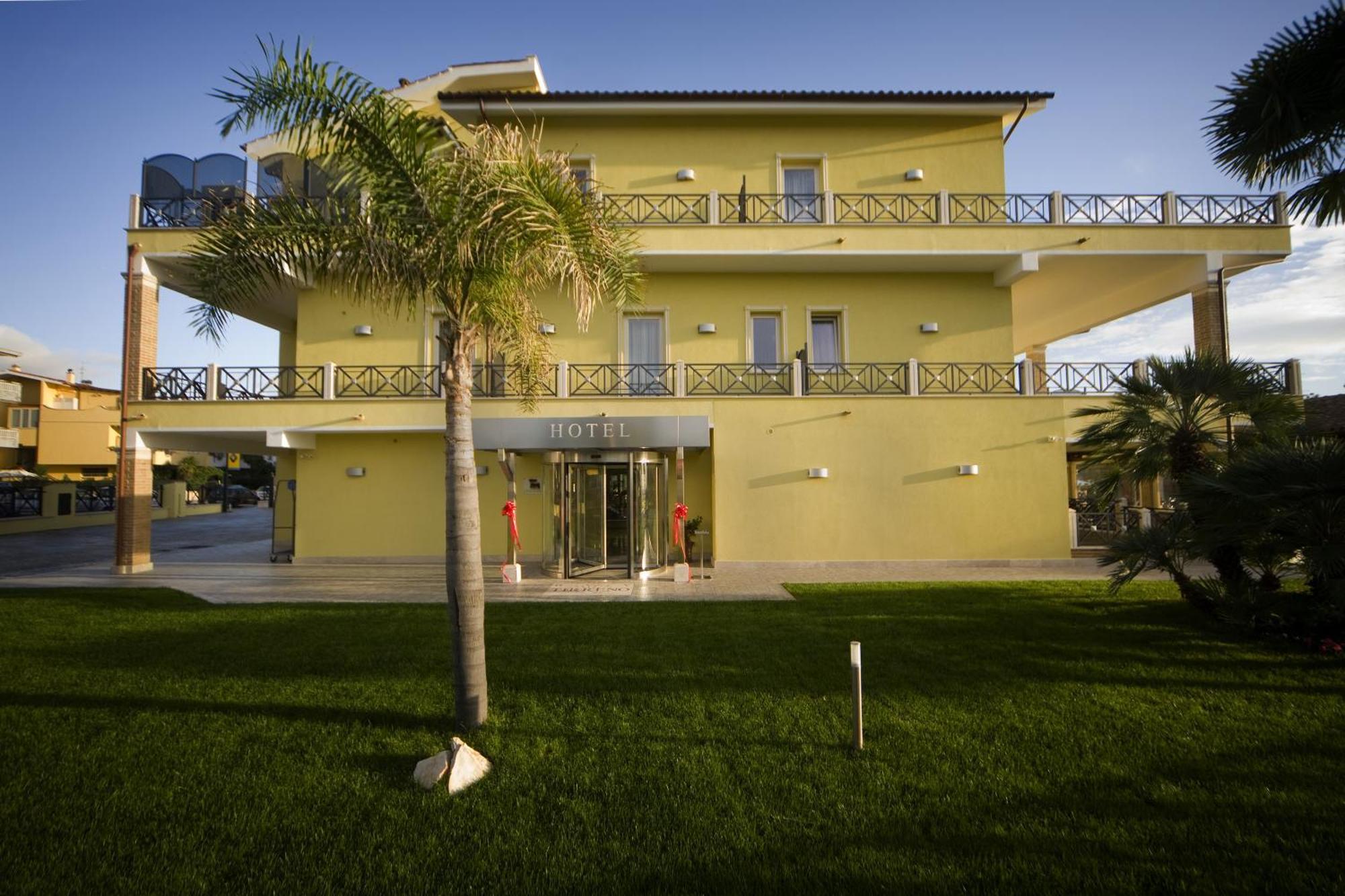 Hotel Villa Tirreno Tarquinia Exterior foto
